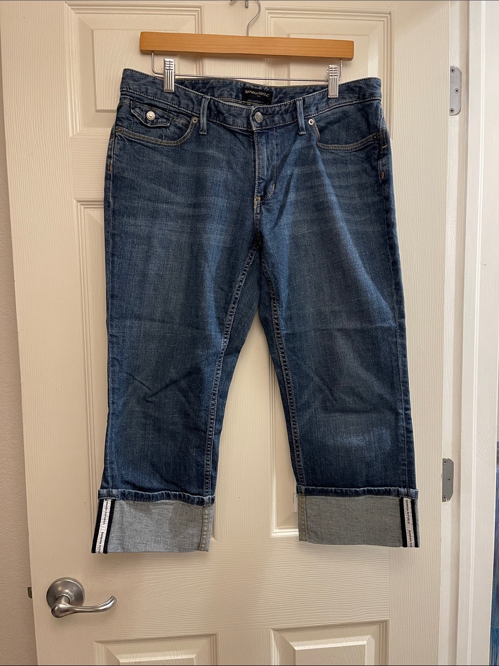 Banana Republic Dark Blue Cropped Cuffed Women’s Jeans